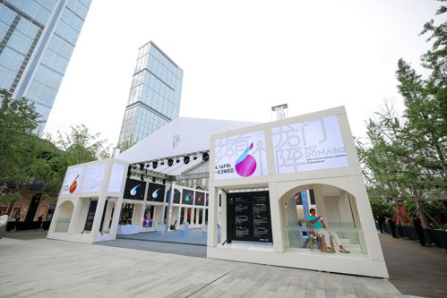 来成都远洋太古里摆 龙门阵 ,赴一场与先锋艺术的对话