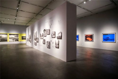 历届中国摄影金像奖四川获奖艺术家摄影作品联展在成都开幕