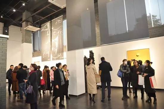 跨界艺术巨匠 独家签约经典汇的设计艺术家与成都戈多艺术学校的辉煌成就